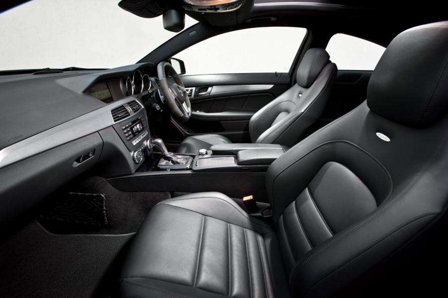  Mercedes-Benz C63 AMG Saloon 2013 года  (фото 5 из 22)